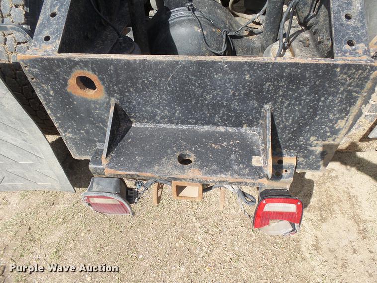 image for item DC3800 1998 Volvo VNL64T semi truck