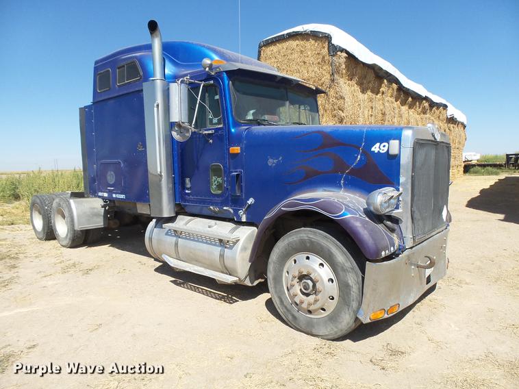 image for item DC3852 1997 International 9300 semi truck