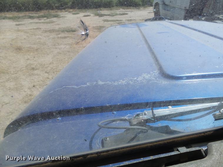 image for item DC3852 1997 International 9300 semi truck