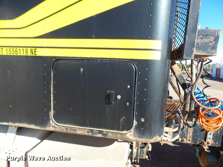 image for item DC6409 1996 Freightliner FLD120 semi truck