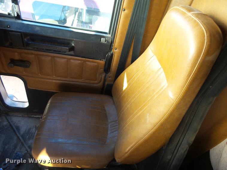 image for item DC6409 1996 Freightliner FLD120 semi truck