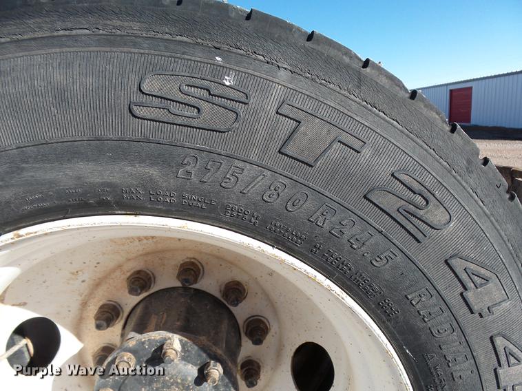 image for item DC6409 1996 Freightliner FLD120 semi truck