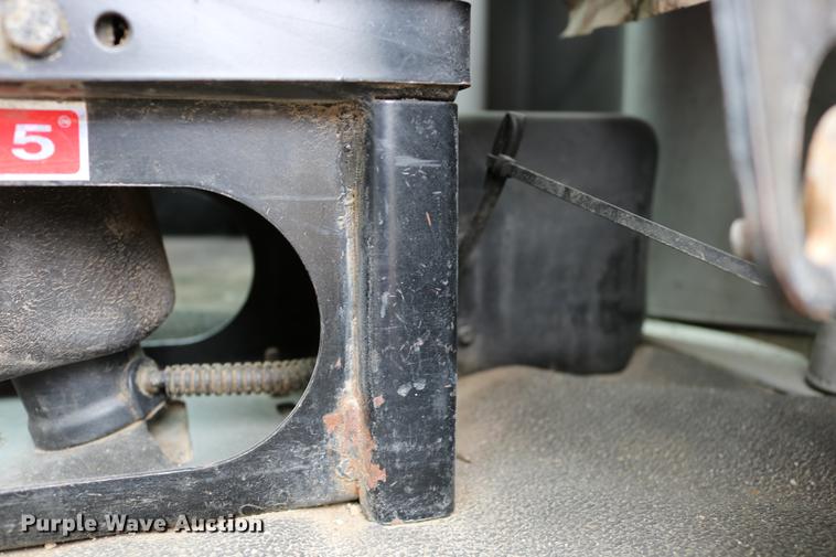 image for item DD0046 2000 Sterling AT9522 semi truck