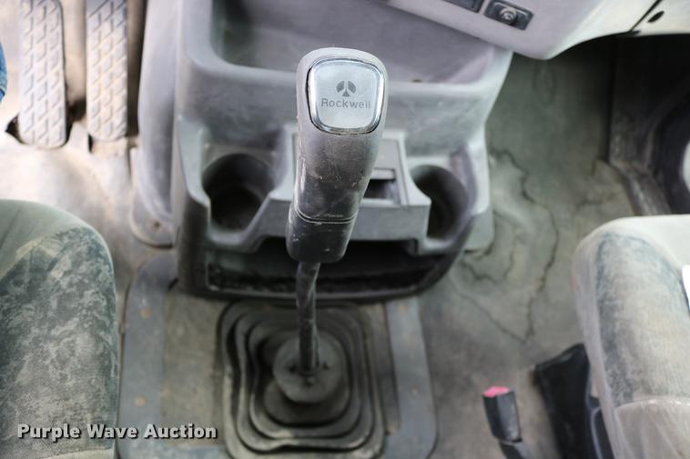 image for item DD0046 2000 Sterling AT9522 semi truck