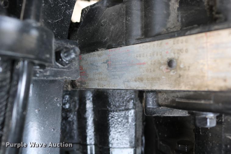 image for item DD0046 2000 Sterling AT9522 semi truck