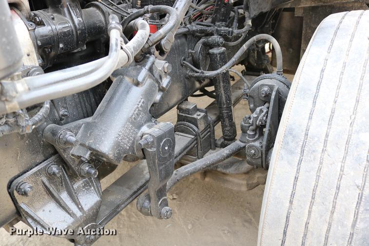 image for item DD0046 2000 Sterling AT9522 semi truck