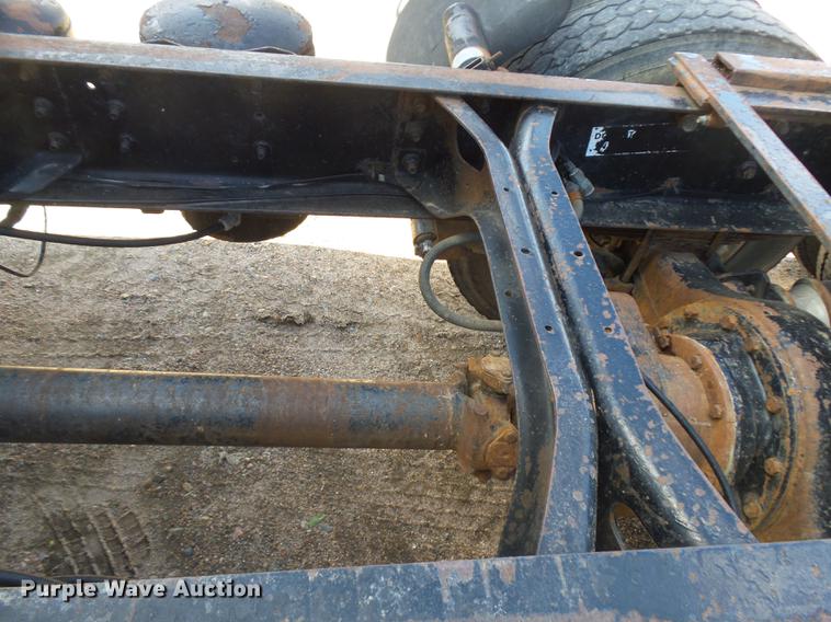 image for item DR9213 1986 International F2575 semi truck