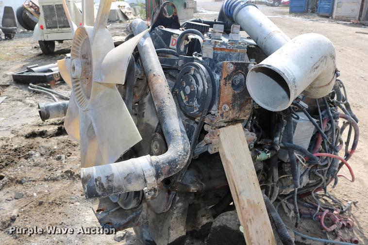image for item DW9882 Cummins M11-330E 10.8L six cylinder turbo diesel engine