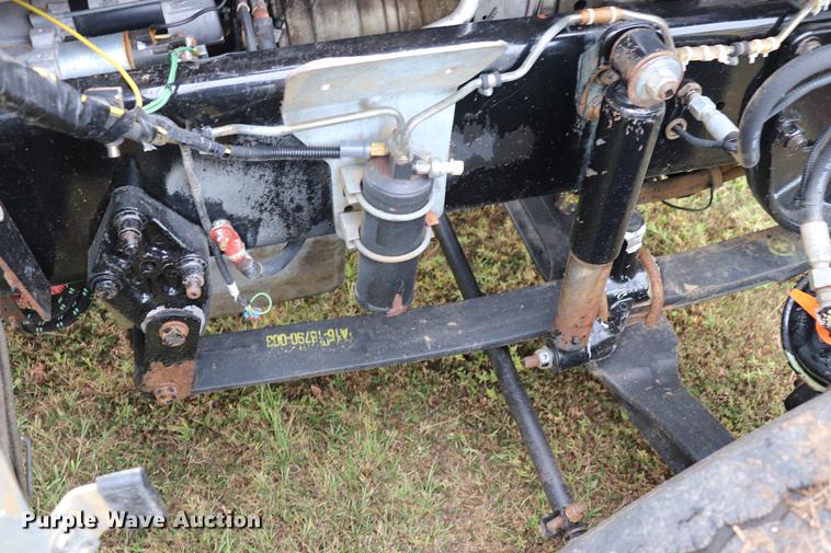 image for item ED9547 2007 Freightliner Classic semi truck