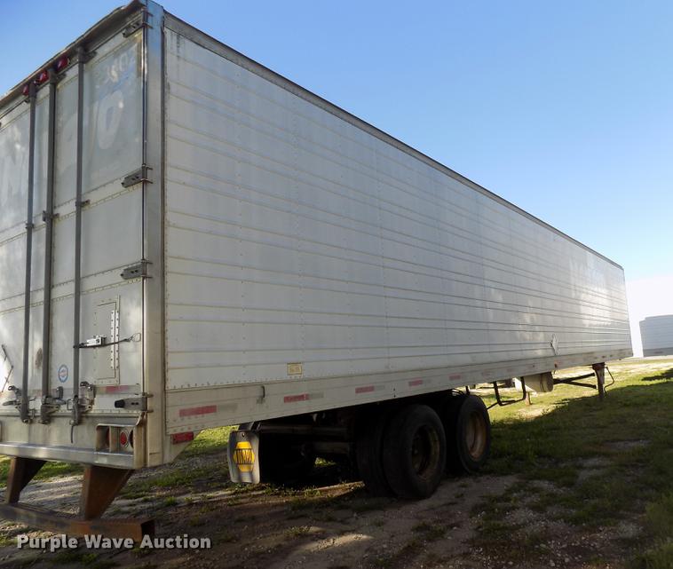 image for item EE9256 1999 Utility refrigerated van trailer
