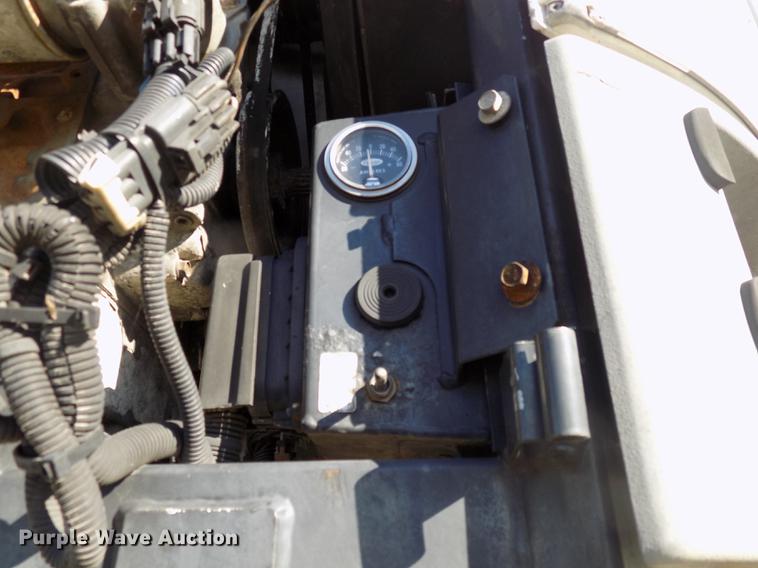 image for item EE9257 2001 Utility refrigerated trailer