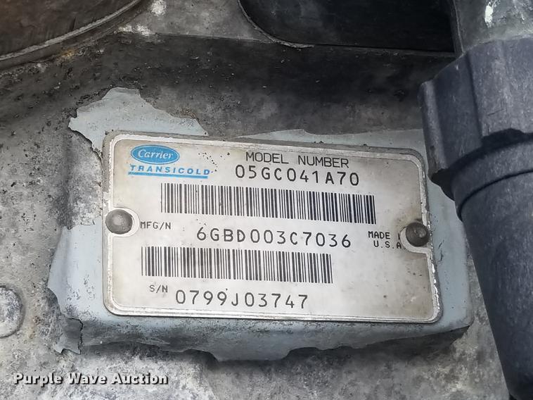 image for item EE9257 2001 Utility refrigerated trailer