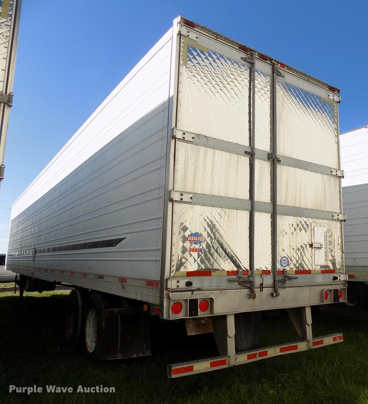 image for item EE9258 2004 Utility refrigerated trailer