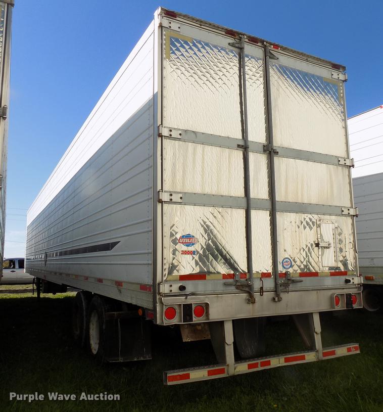 image for item EE9258 2004 Utility refrigerated trailer