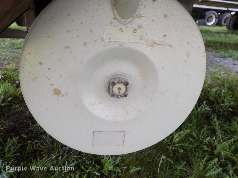 image for item EE9258 2004 Utility refrigerated trailer