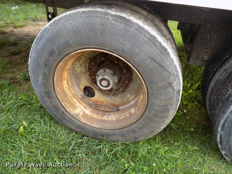 image for item EE9258 2004 Utility refrigerated trailer