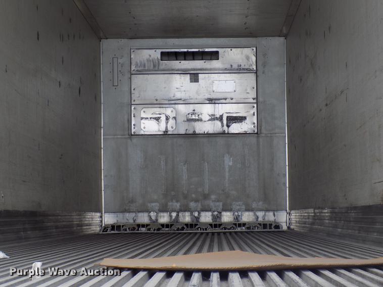 image for item EE9258 2004 Utility refrigerated trailer