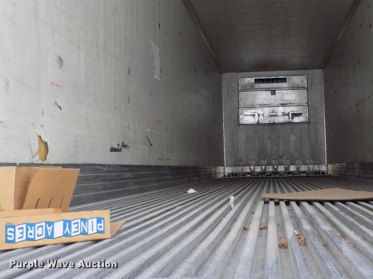image for item EE9258 2004 Utility refrigerated trailer
