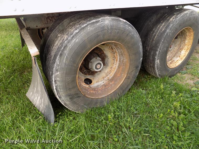 image for item EE9258 2004 Utility refrigerated trailer