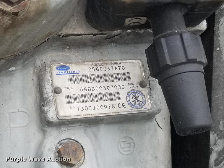 image for item EE9258 2004 Utility refrigerated trailer