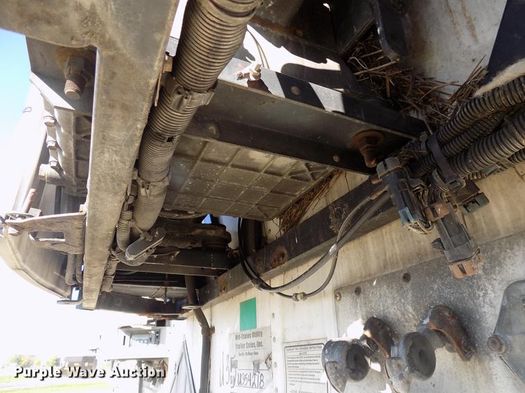 image for item EE9259 2001 Utility VS2R refrigerated van trailer