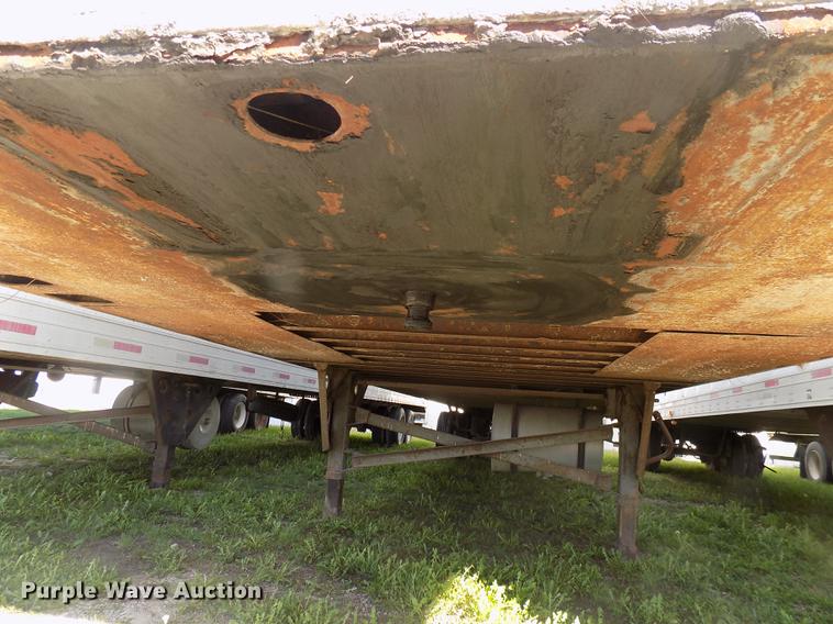 image for item EE9259 2001 Utility VS2R refrigerated van trailer