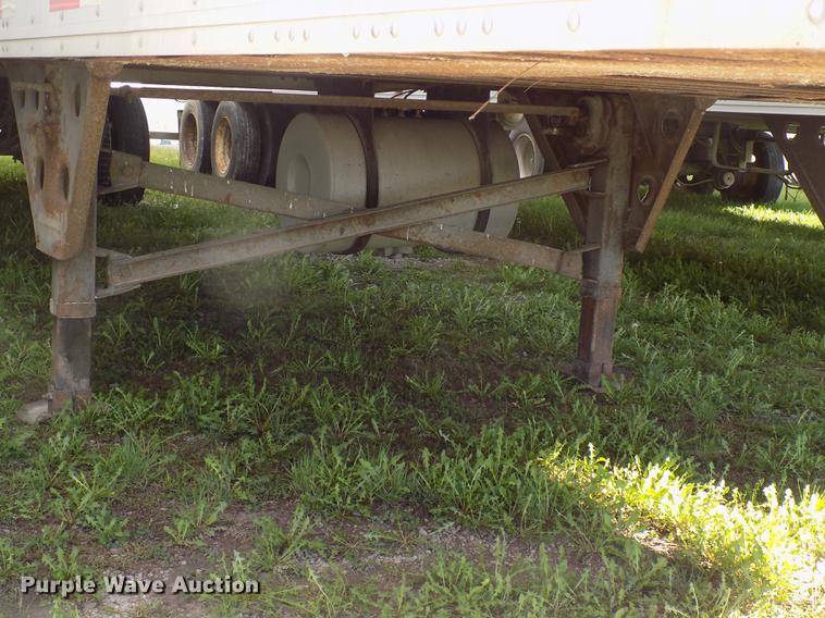 image for item EE9259 2001 Utility VS2R refrigerated van trailer