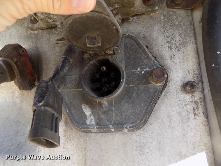 image for item EE9260 1999 Utility refrigerated van trailer