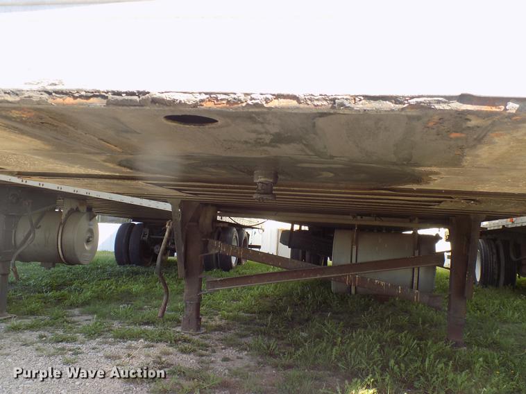 image for item EE9260 1999 Utility refrigerated van trailer