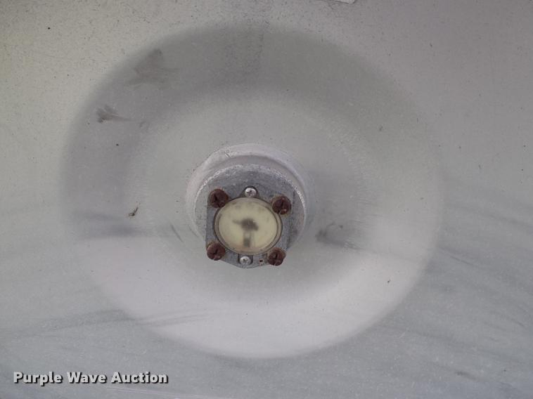 image for item EE9260 1999 Utility refrigerated van trailer