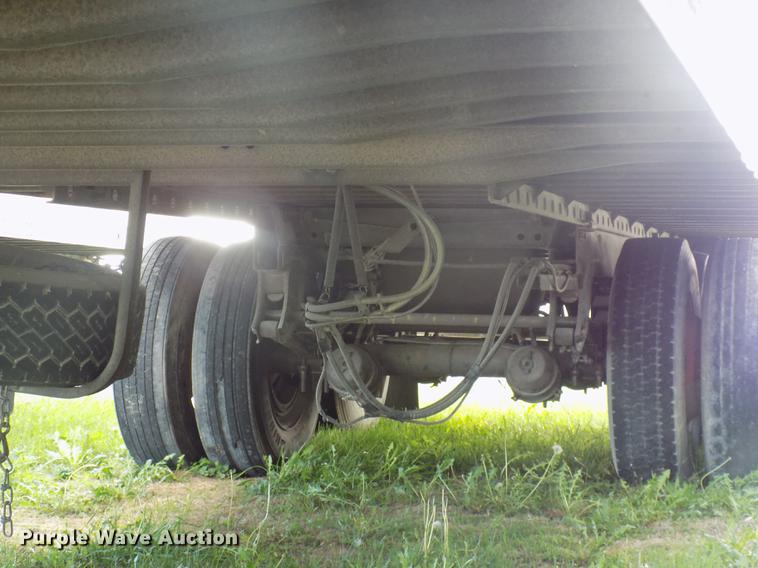 image for item EE9260 1999 Utility refrigerated van trailer