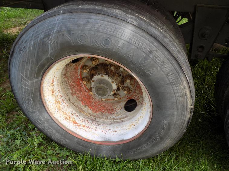 image for item EE9260 1999 Utility refrigerated van trailer