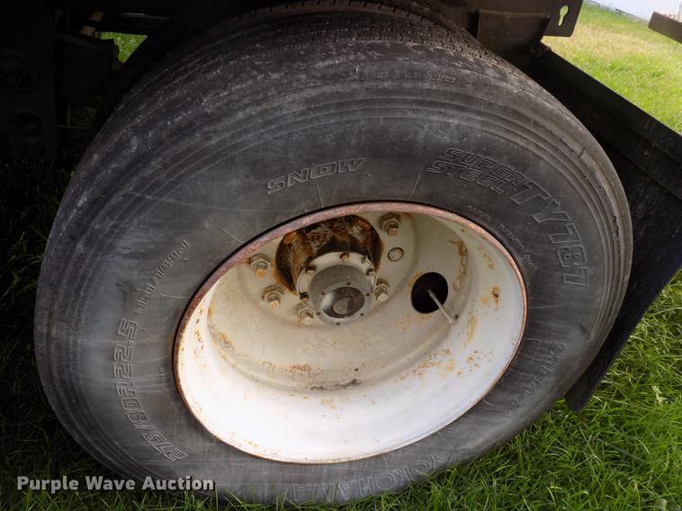 image for item EE9260 1999 Utility refrigerated van trailer