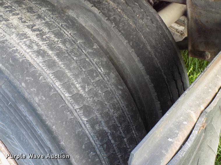 image for item EE9260 1999 Utility refrigerated van trailer