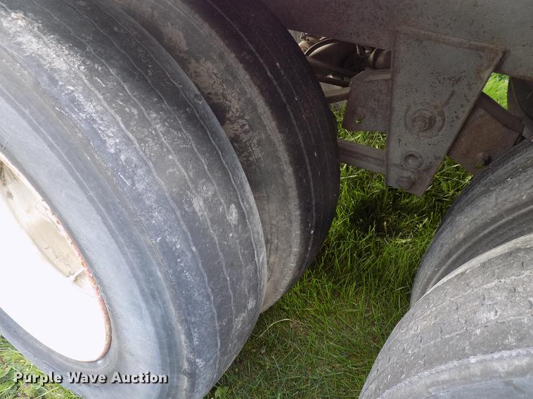 image for item EE9260 1999 Utility refrigerated van trailer