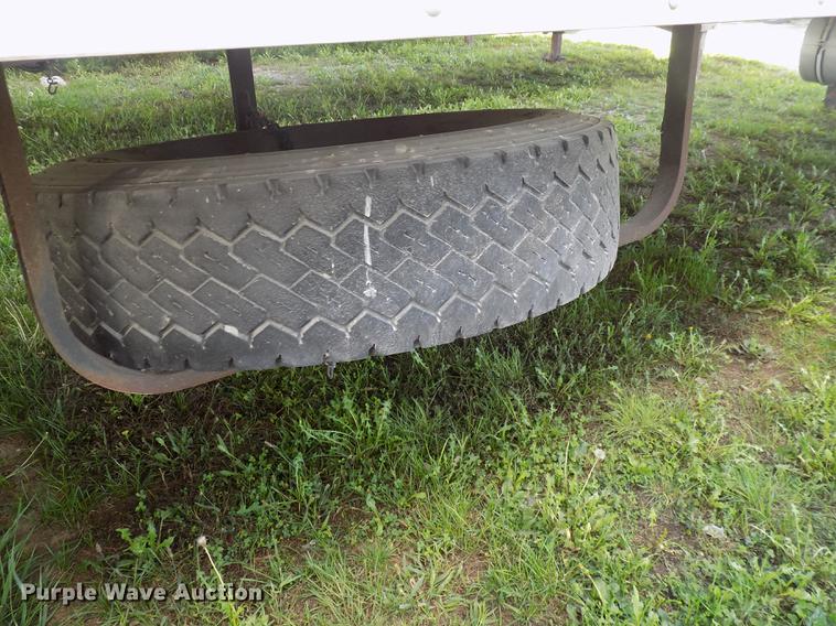 image for item EE9260 1999 Utility refrigerated van trailer