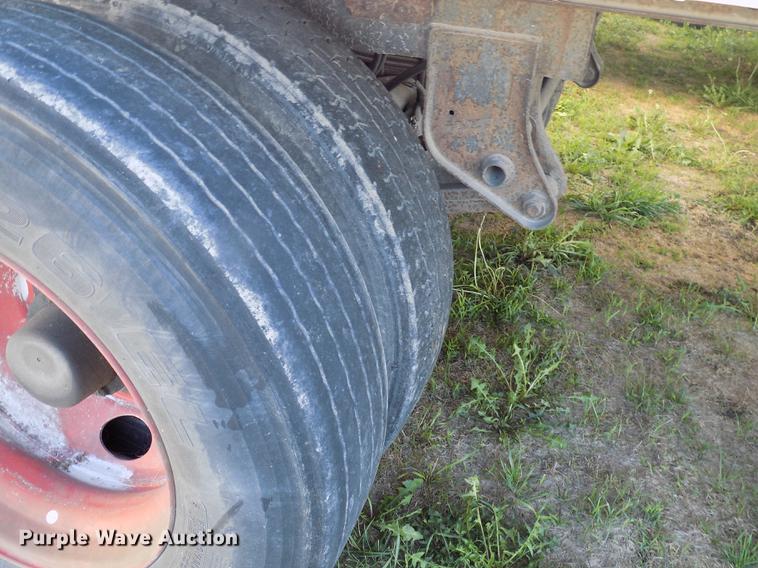 image for item EE9261 2000 Wabash National refrigerated van trailer