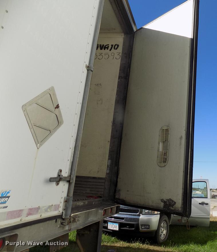 image for item EE9261 2000 Wabash National refrigerated van trailer