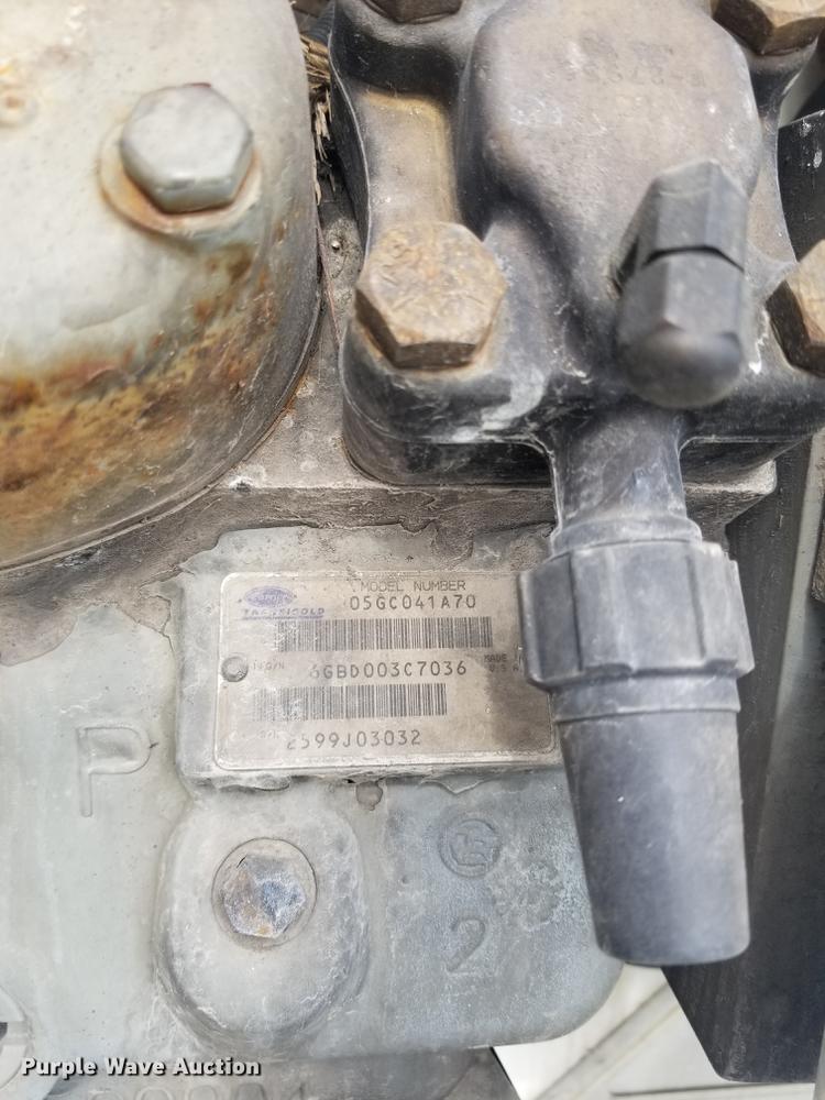 image for item EE9261 2000 Wabash National refrigerated van trailer