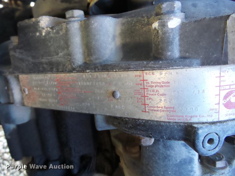 image for item K6339 1998 Volvo VN semi truck