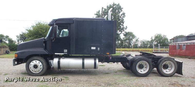 image for item K6362 1997 Freightliner Century Class semi truck