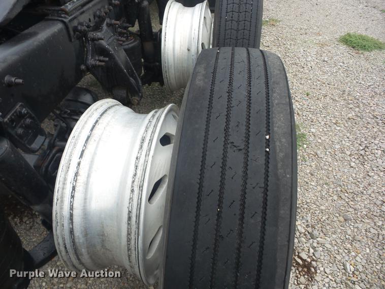 image for item K6362 1997 Freightliner Century Class semi truck