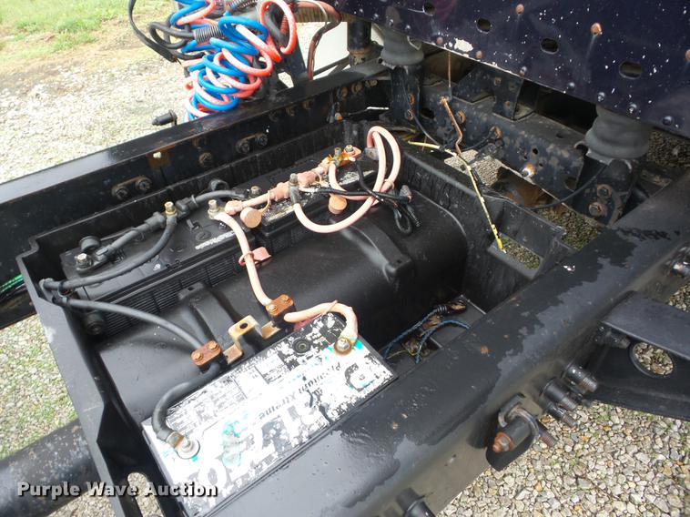 image for item K6362 1997 Freightliner Century Class semi truck