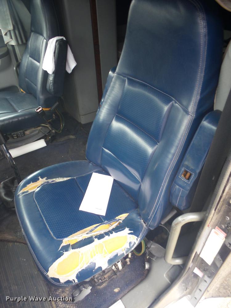 image for item K6362 1997 Freightliner Century Class semi truck