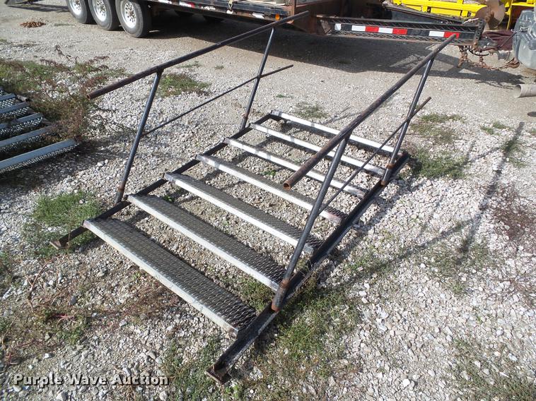 image for item L5639 1995 Fruehauf FBHLP-9 dry van trailer