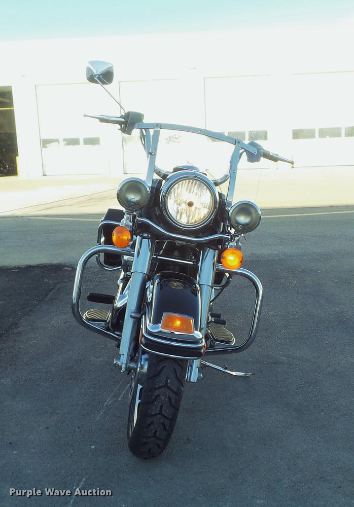 image for item CC9650 2010 Harley Davidson Road King Police motorcycle