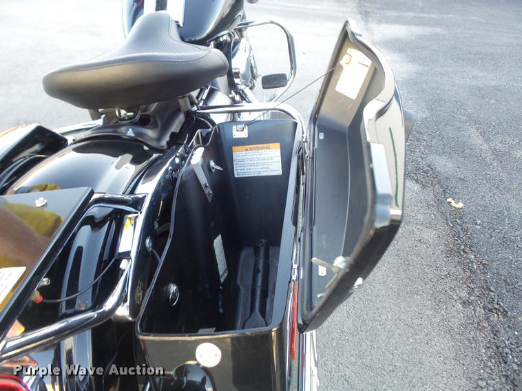 image for item CC9650 2010 Harley Davidson Road King Police motorcycle