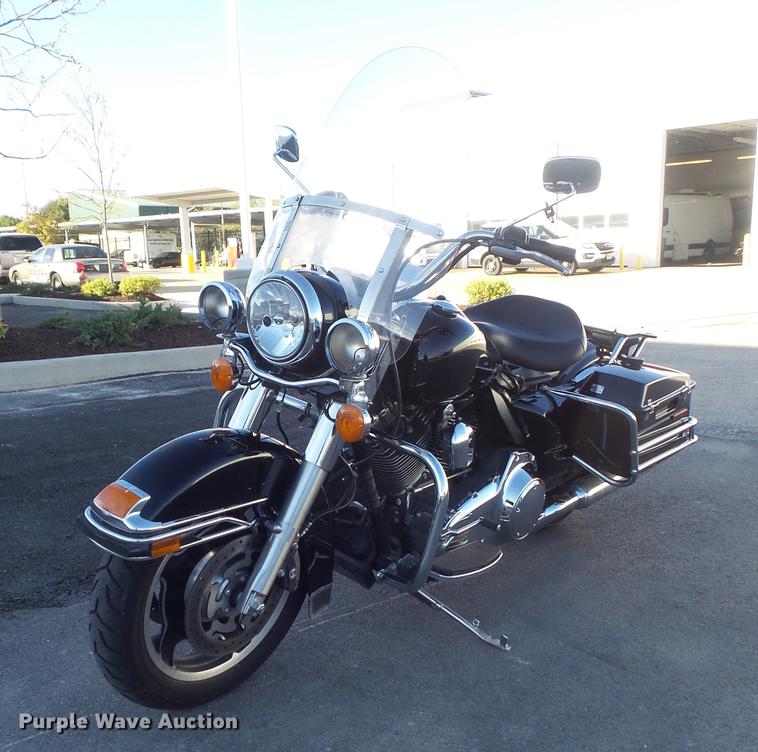 image for item CC9651 2010 Harley Davidson Road King Police motorcycle