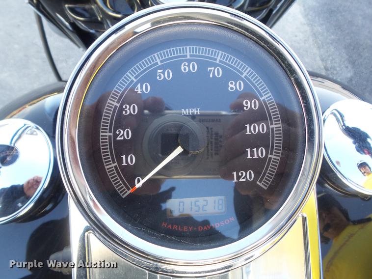 image for item CC9651 2010 Harley Davidson Road King Police motorcycle