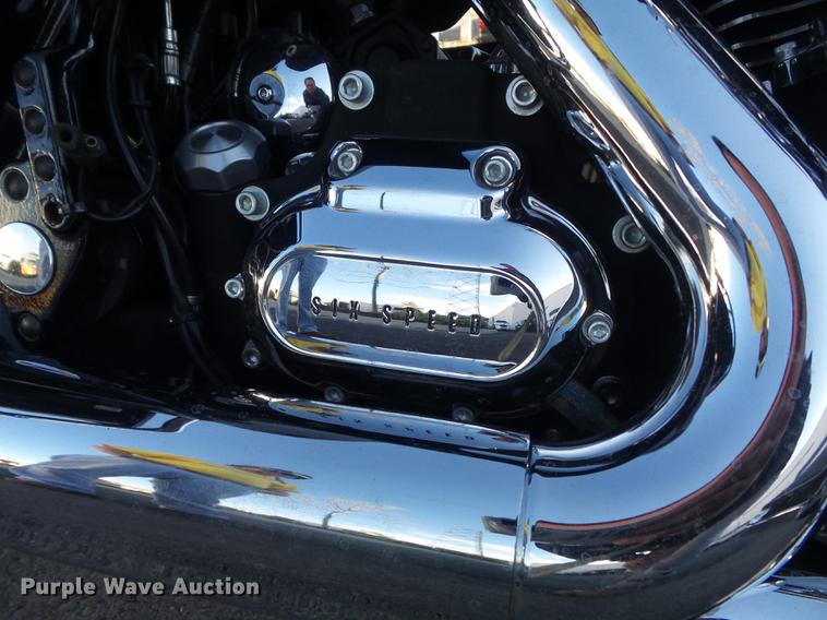 image for item CC9651 2010 Harley Davidson Road King Police motorcycle